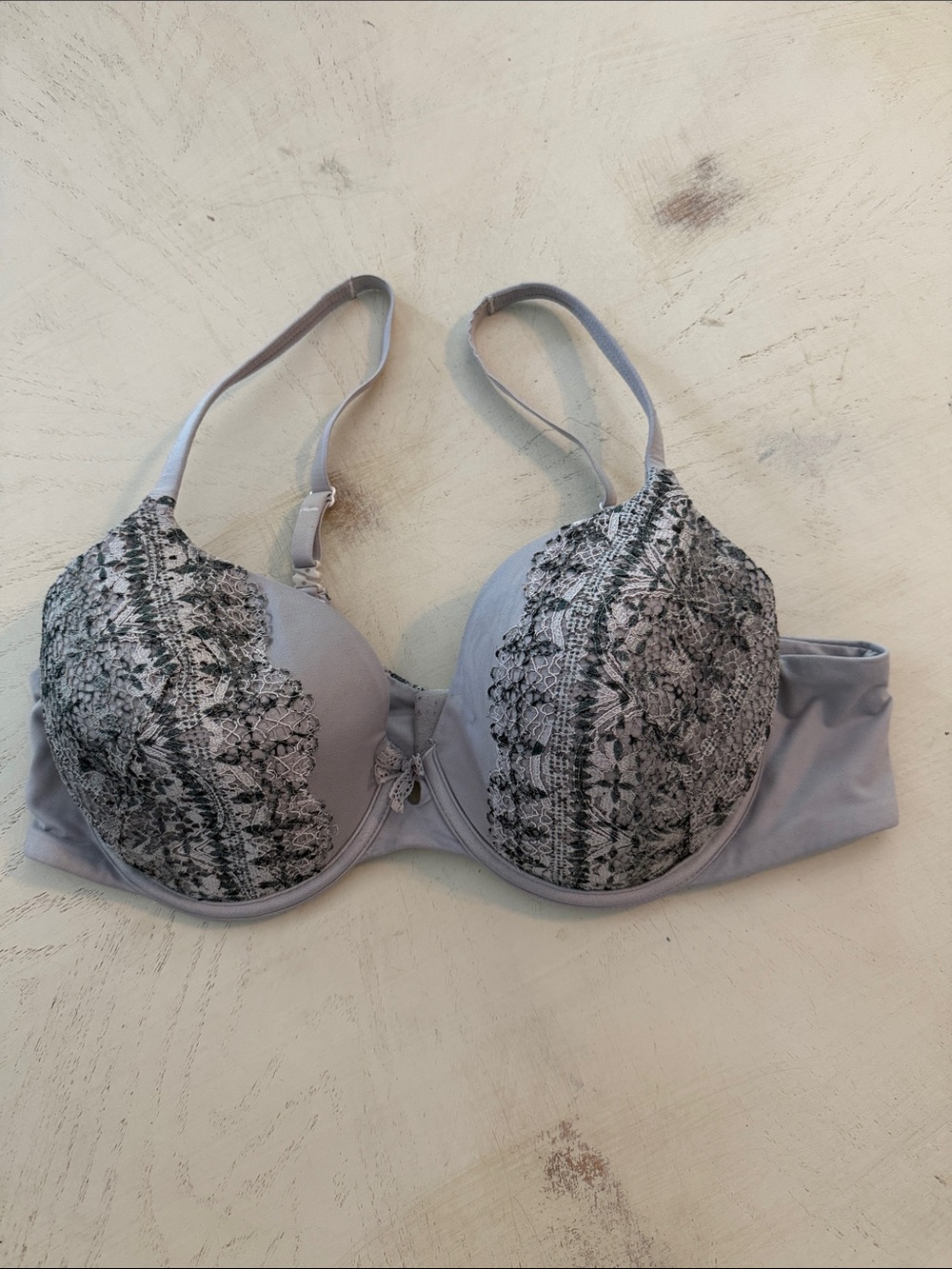 Victoria’s Secret Body By Victoria Perfect Coverage Bra 38 C 3/$40